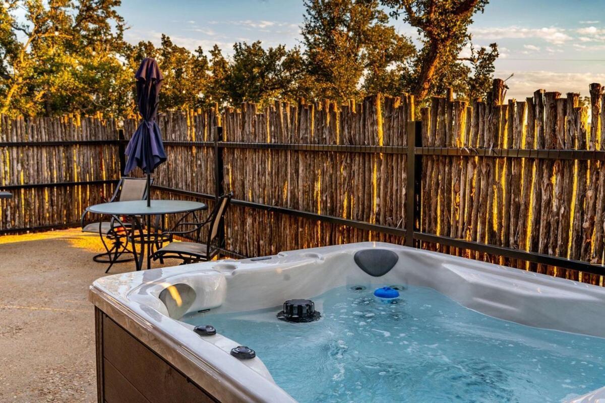 Rockin' R - Morning Star Cabin Fredericksburg Ngoại thất bức ảnh